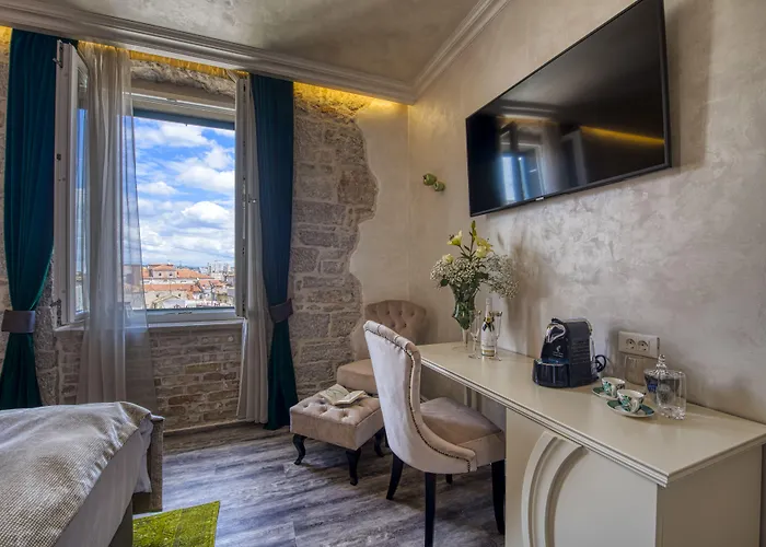 Riva Palace - Design 4*