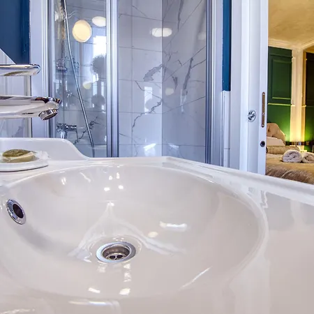 Riva Palace - Design 4*