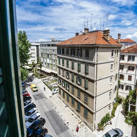 Riva Palace - Design Zara