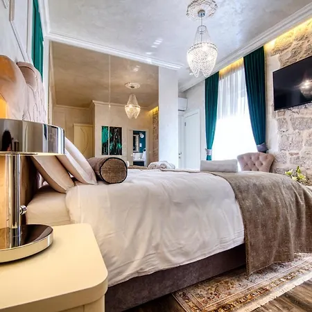 Riva Palace - Design Gæstehus