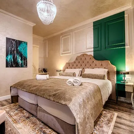 Gostinjska kuća Riva Palace - Design 4*