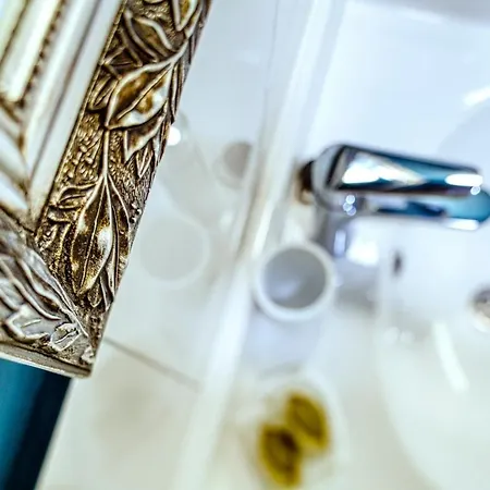 Affittacamere Riva Palace - Design 4*